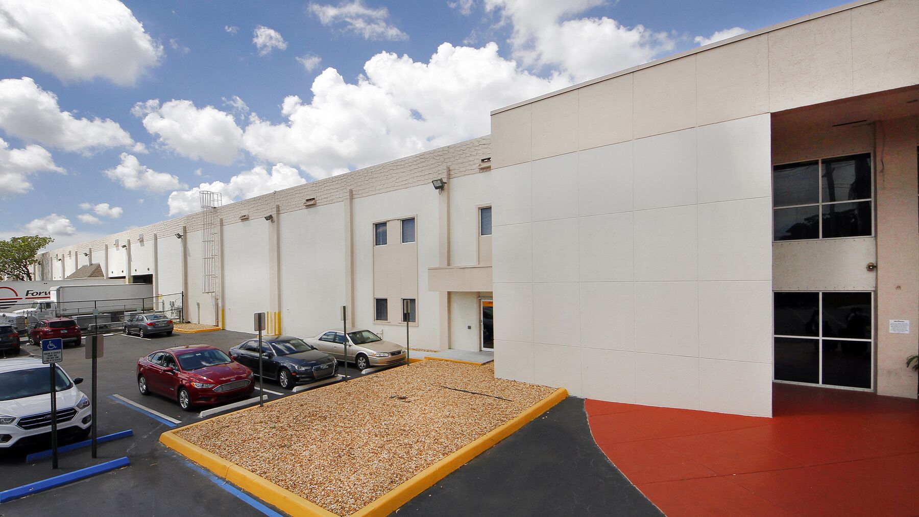 Prologis-Miami-Commerce-CEnter.jpg