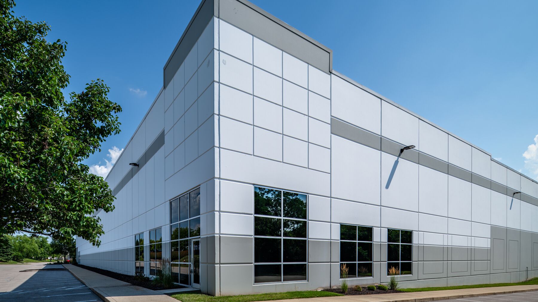2305-2335-Global-Way-Hebron-KY-260701-3-9.jpg