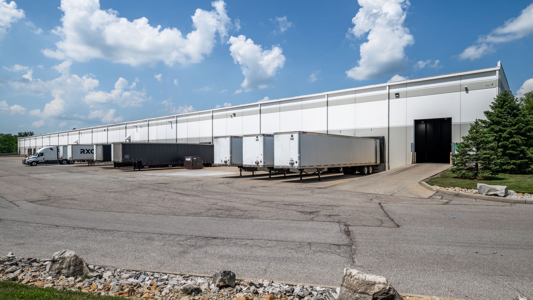 2305-2335-Global-Way-Hebron-KY-260701-3-14.jpg