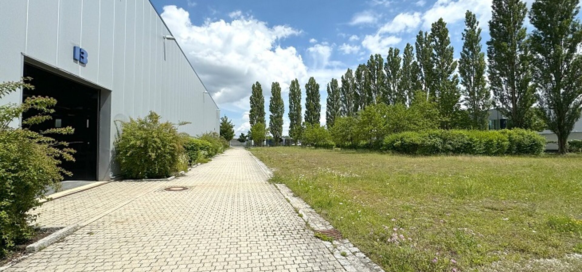 Munich-DC1-Karlsfeld-2.jpg