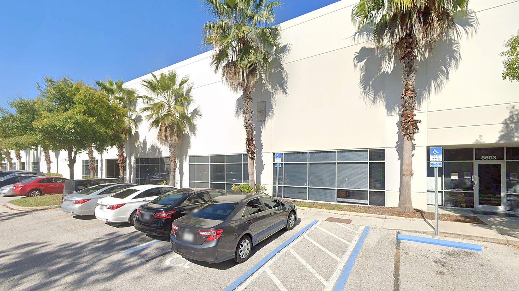 Prologis-Eagle-Creek-Distribution_8603-8625-Florida-Mining-Boulevard.jpg