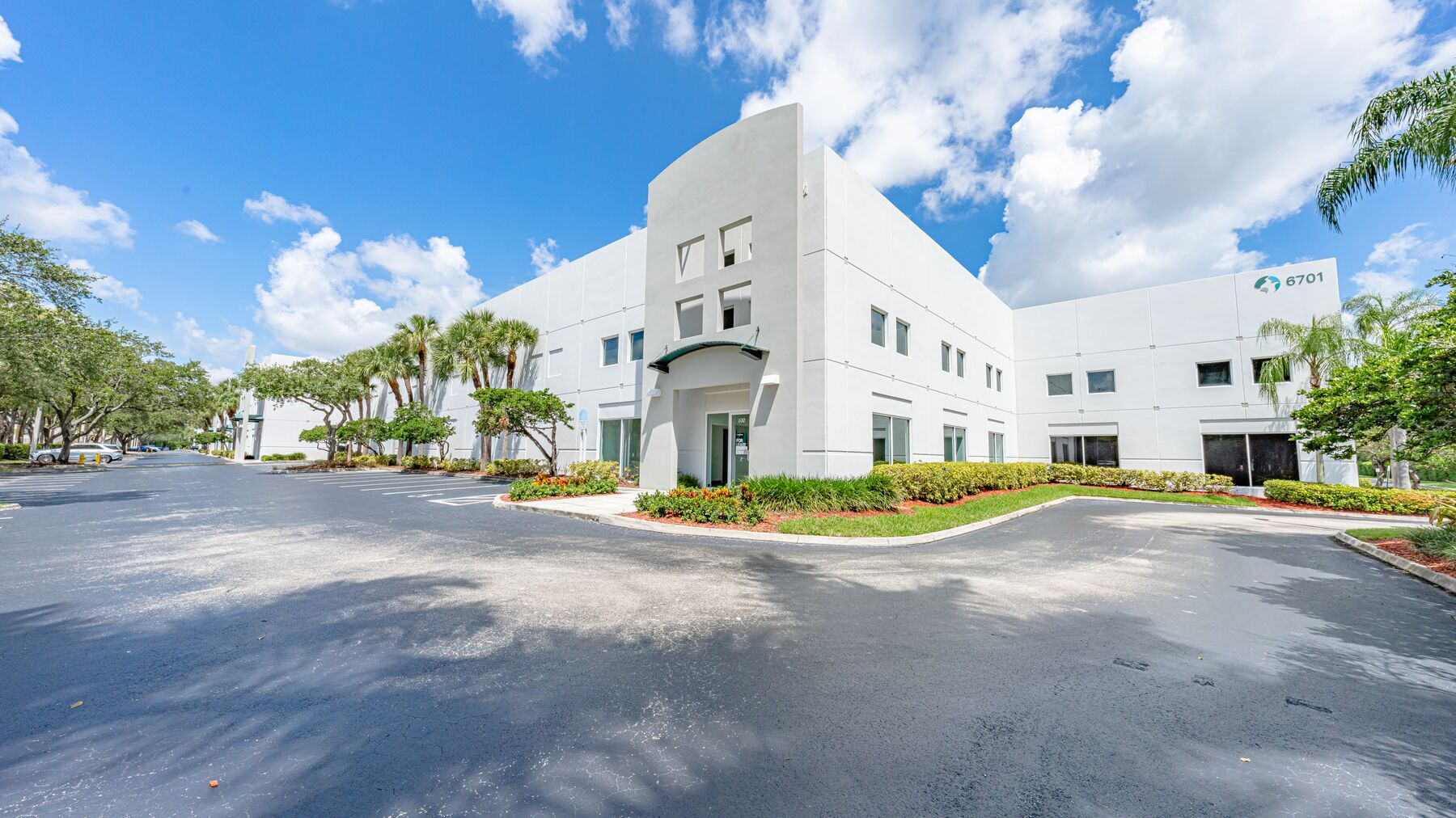 Prologis-Blue-Lagoon-1-Property-Photos.jpg