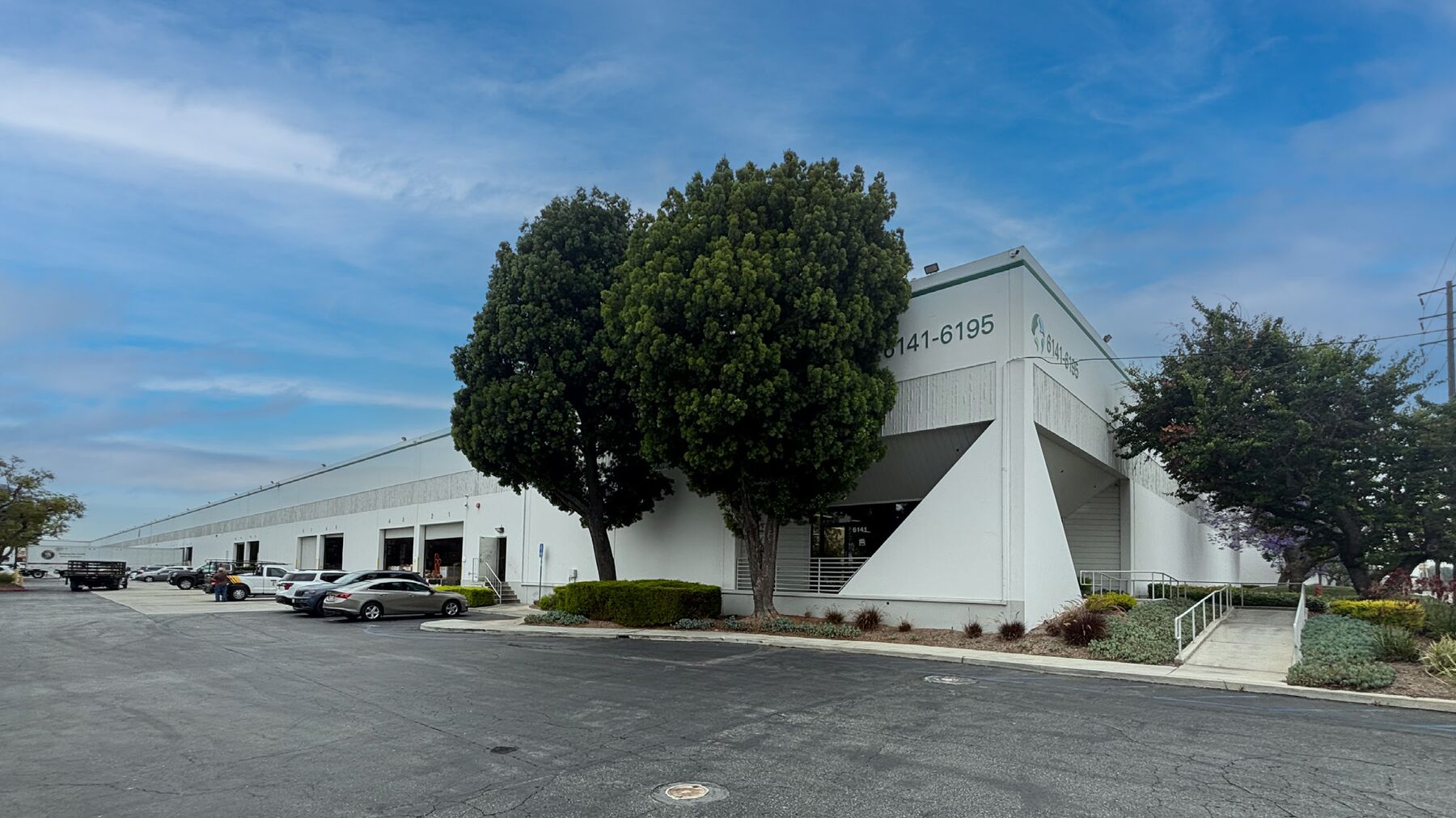 Eaves-DC-2-3.jpg