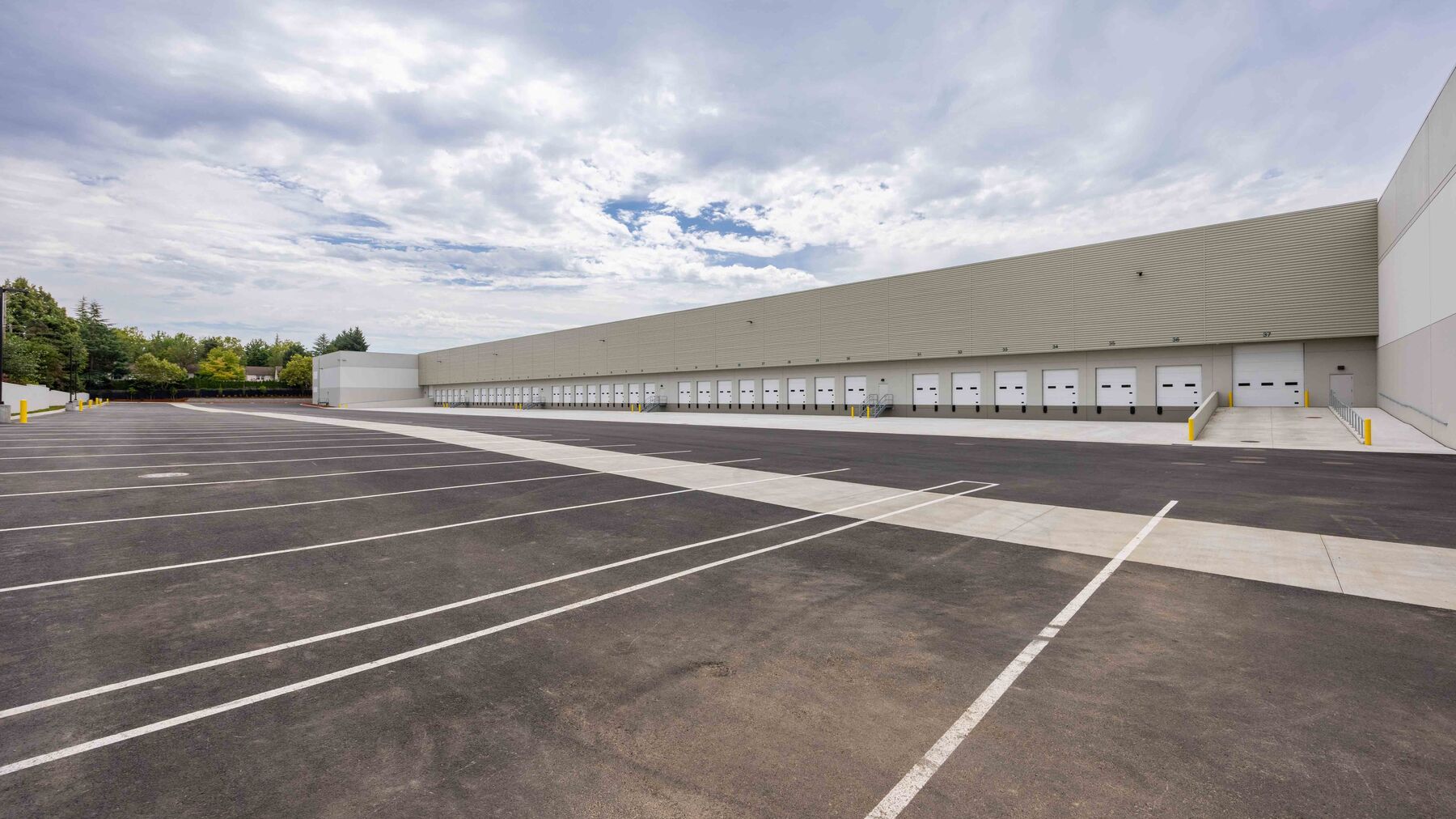 Prologis-Sandy-Logistics-truck-court.jpg