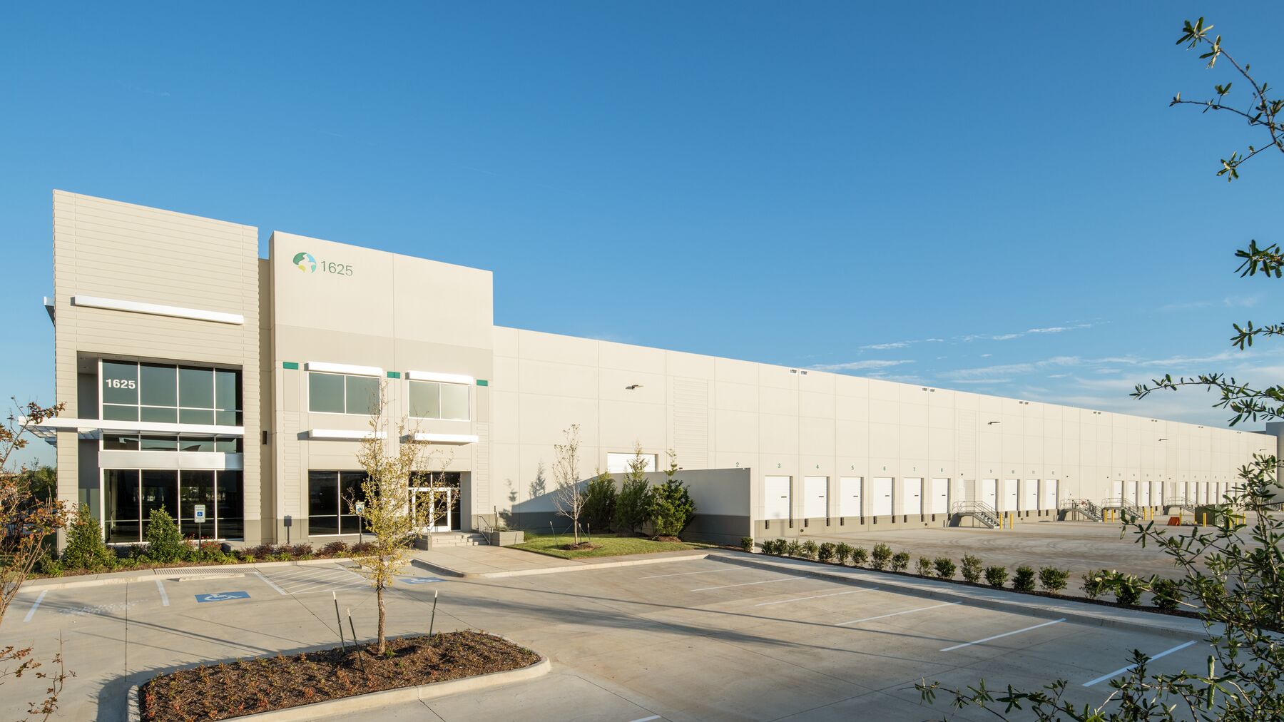 DPM-Valwood-Corp-Ctr-4-13.jpg DPM-Valwood-Corp-Ctr-4-13.jpg